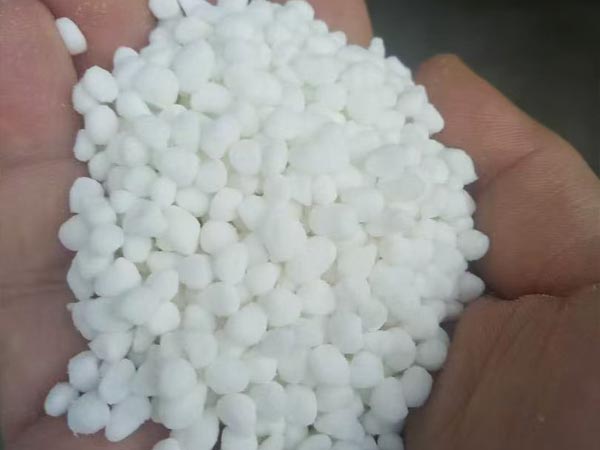 Cad é an difríocht idir leasacháin scaoilte rialaithe agus leasacháin a scaoiltear go mall?